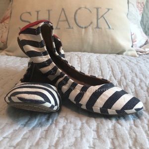 Lucky Brand Flats size 6.5/ fits size 6